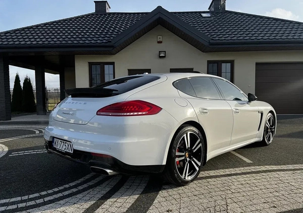 Porsche Panamera cena 179700 przebieg: 168782, rok produkcji 2016 z Warszawa małe 781